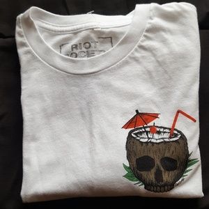 🆕Medium - RIOT SOCIETY Coconut Skull Mens T-Shirt